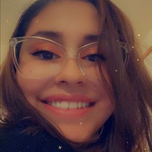 Meet your Posher, Amelia